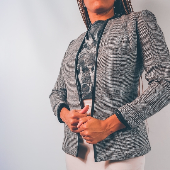 Vintage Houndstooth Blazer - Picture 3 of 9